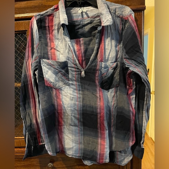 Mudd Tops - Mudd Checkered Shirt vneck Red and white
